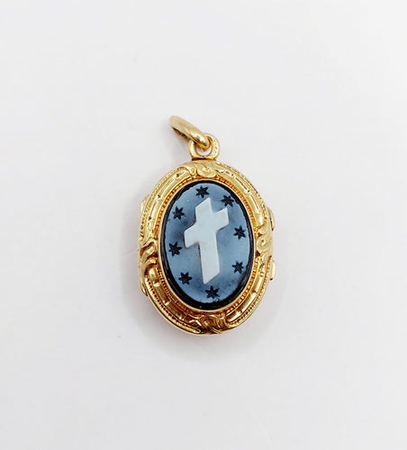 Pendentif Pendentif porte photo souvenir antique or jaune 18k plaques noires, croix et étoiles (circa 1900) 58 Facettes A06198
