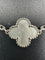 Bracelet VAN CLEEF & ARPELS. Collection "Alhambra Vintage", bracelet or blanc 18K et nacre 58 Facettes