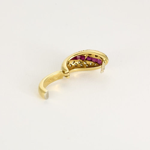 Boucles d'oreilles Boucles d'oreilles en or jaune et blanc, rubis et diamants 58 Facettes ALE4795X2