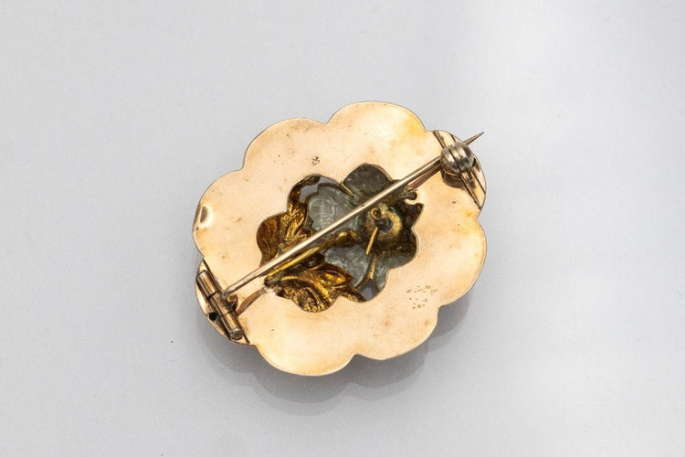 Broche Broche de style Biedermeier en émail et perle, Allemagne, première moitié du XIXe siècle 58 Facettes 9526A