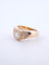 Bague 56 Bague ondulée en or jaune, diamants 58 Facettes