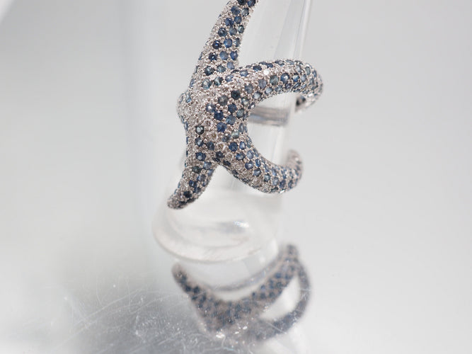 Bague 52 Bague étoile de mer or blanc 18 carats saphirs et diamants 58 Facettes