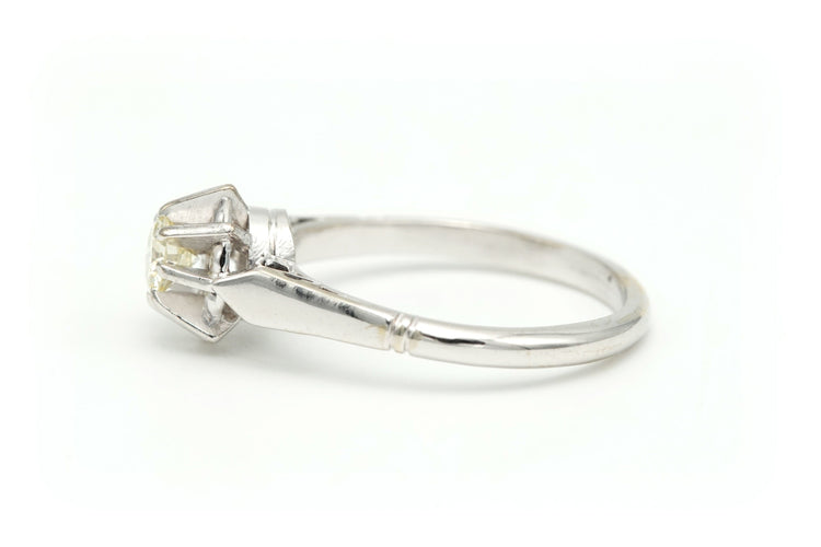 Bague 53 Bague Art Déco en or blanc sertie d'un diamant 58 Facettes B605