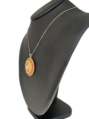 Pendentif Pendentif en or jaune avec pièce de 20 francs français 1898 et rubis 58 Facettes