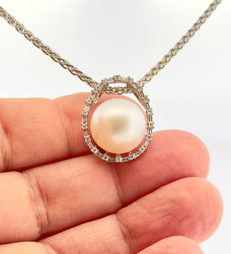 Collier Collier en or 18 carats diamants et perle de culture 58 Facettes