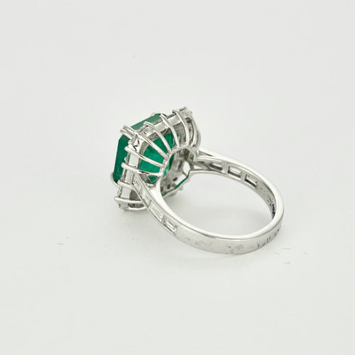 Bague Bague or blanc, émeraude 6cts, diamants 1.50ct 58 Facettes