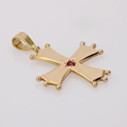 Pendentif Croix Occitane en or jaune et rubis 58 Facettes CVP160