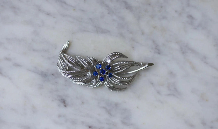Broche BOUCHERON - Broche Clip Saphirs et diamants 58 Facettes