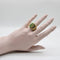 Bague Chevalière en or 18 carats avec émail gravé à la main et motif symétrique 58 Facettes