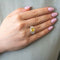 Bague Bague en diamant émeraude carrée jaune olive intense de 2,55 carats HRD 58 Facettes R517