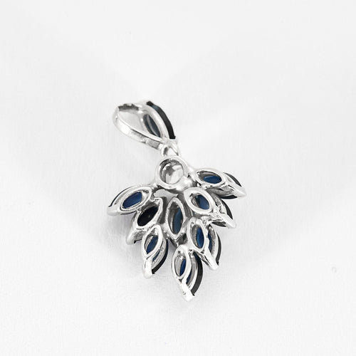 Pendentif Pendentif or gris et saphirs 58 Facettes LAV16963