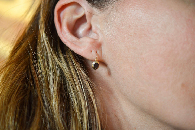 Boucles d'oreilles Dormeuses sertie Grenat Almandin 58 Facettes 3631