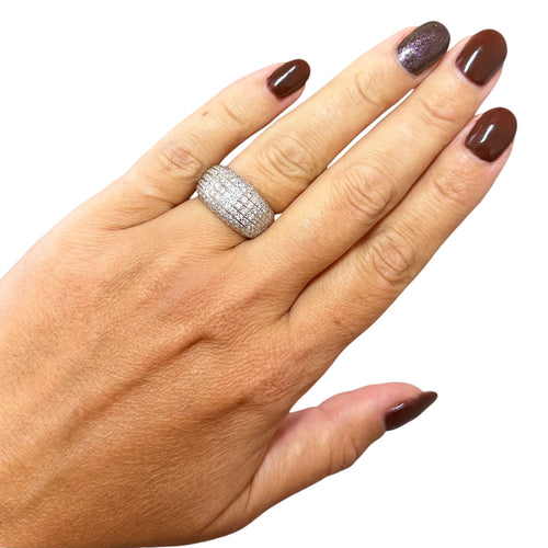 Bague 54 Bague pavée de diamants 58 Facettes 330