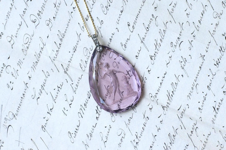 Pendentif Pendentif Ancien Goutte Intaille Améthyste et Diamants 58 Facettes