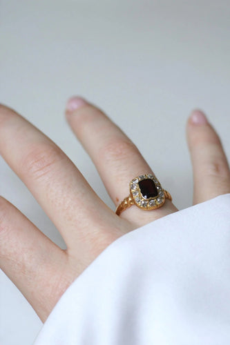 Bague 59 Bague ancienne grenat et diamants 58 Facettes