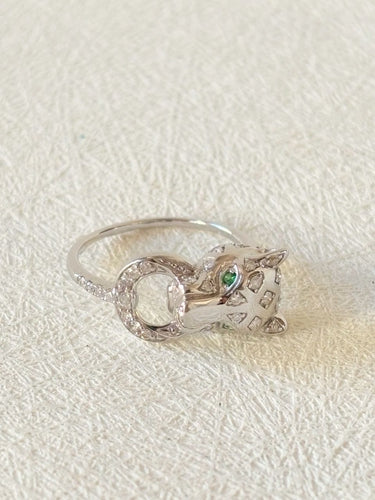 Bague 52 Bague Panthère en or blanc et diamants 58 Facettes WC-2025-2325