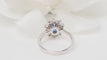 Bague 57 Bague marguerite en platine, tanzanite et diamants 58 Facettes 32520
