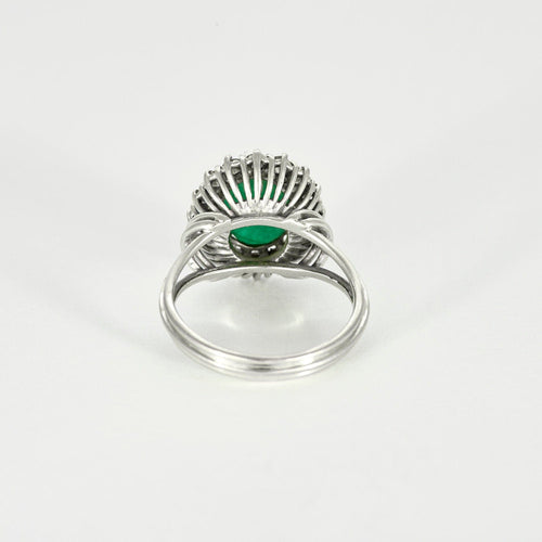 Bague 53 Bague Pompadour Emeraude Entourage Diamants Or Blanc 58 Facettes