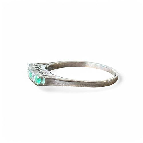 Bague 52 Bague émeraudes et diamants en or blanc 18 carats 58 Facettes 348