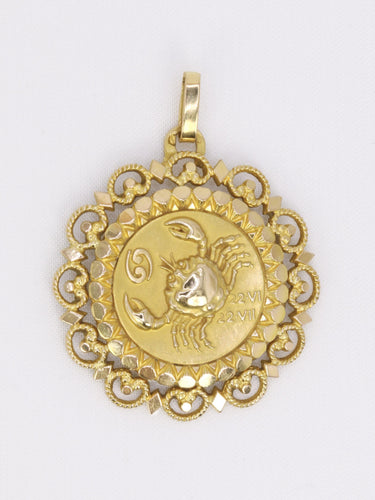 Pendentif PERROUD - Médaille signe zodiaque Cancer or jaune 58 Facettes 1190.5