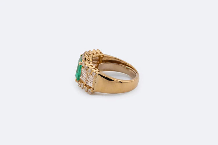 Bague 11 / Oro Giallo Bague vintage en or jaune avec émeraude et diamants 58 Facettes ANL713