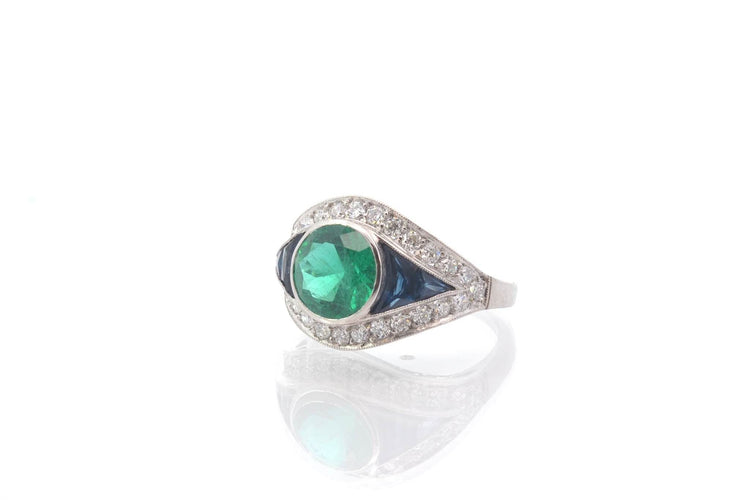Bague 54 Bague art déco émeraude, saphirs et diamants en platine 58 Facettes 25727 25292