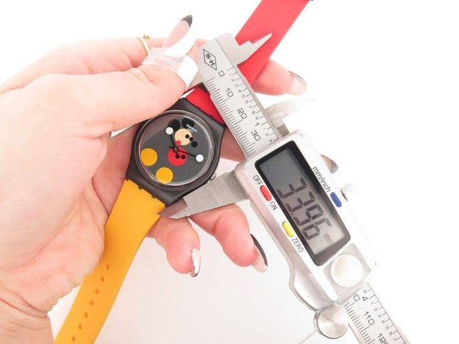 Montre Montre SWATCH MIC Damien Hirst édition limitée 1999 ex gz323s 34 mm 58 Facettes 268368