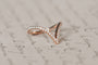 Bague 52 Bague V en or rose et diamants 58 Facettes