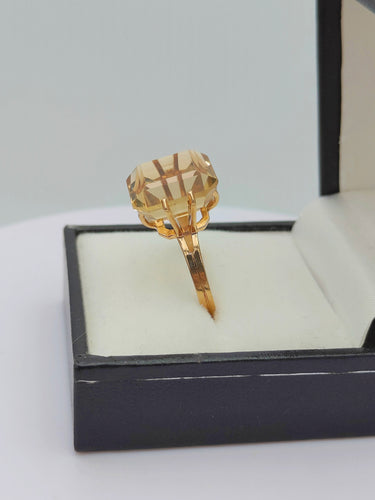 Bague 55 Bague de cocktail en or ornée d'une citrine 58 Facettes