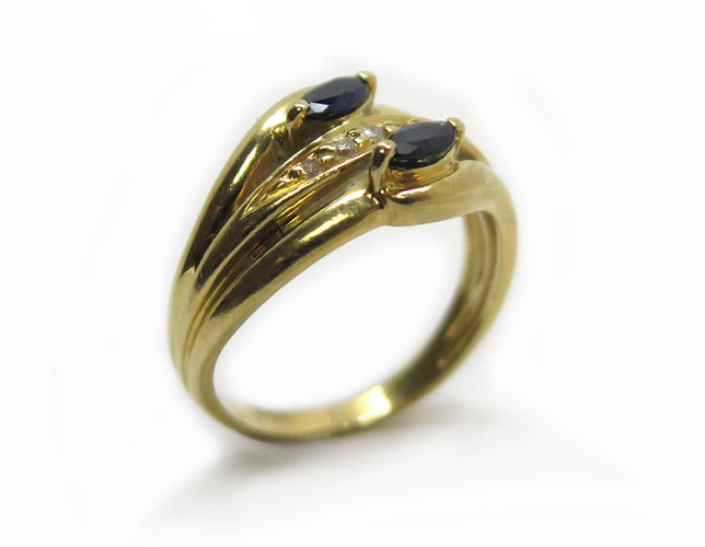 Bague 54 Bague ancienne  Or jaune , saphirs et diamants 58 Facettes