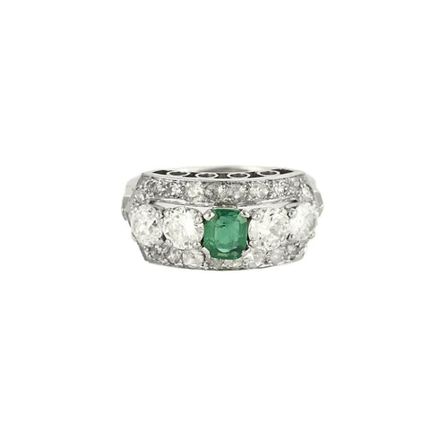 Bague 53 Bague en or blanc, diamants et émeraude 58 Facettes B240734