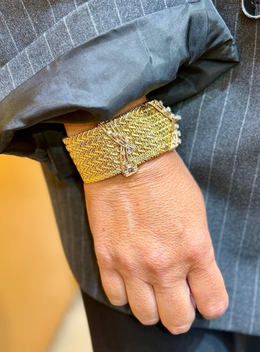 Bracelet Bracelet manchette en or 18 carats 58 Facettes