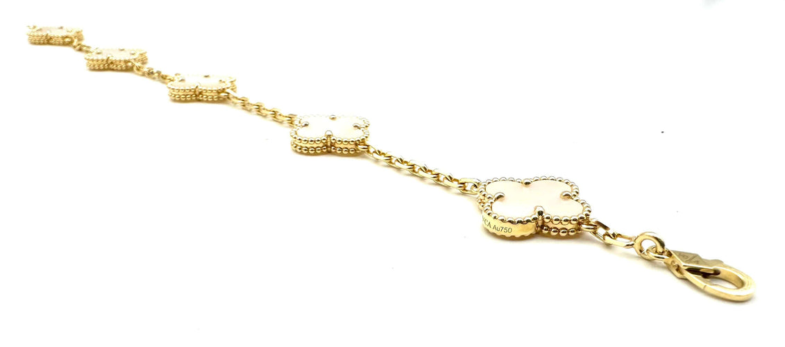Bracelet VAN CLEEF & ARPELS. Collection "Alhambra vintage", bracelet or jaune et nacre 58 Facettes