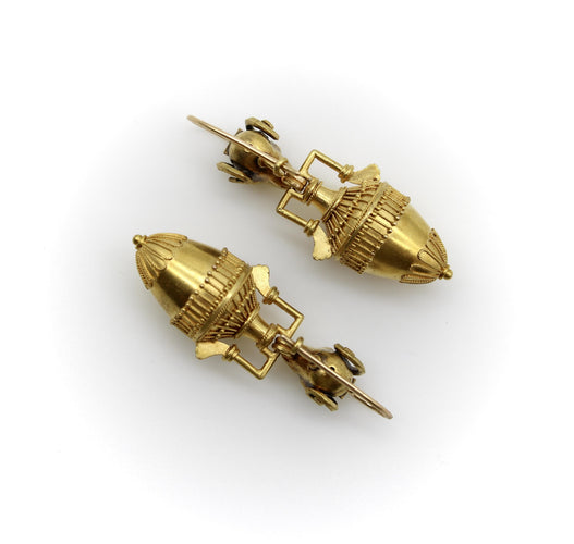 Boucles d'oreilles Boucles d'oreilles cannetille en or 14 carats, style néo-étrusque, représentant une tête de bélier et une amphore. 58 Facettes A20042