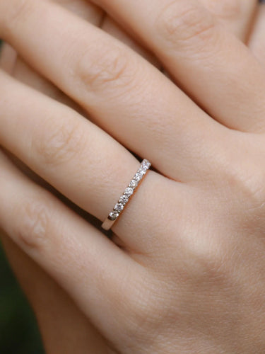 Bague 54 Demi-Alliance américaine en or blanc et diamants 0,27 ct 58 Facettes J108