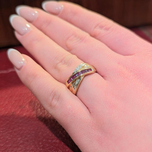 Bague Bague or jaune diamants et rubis 58 Facettes 28909