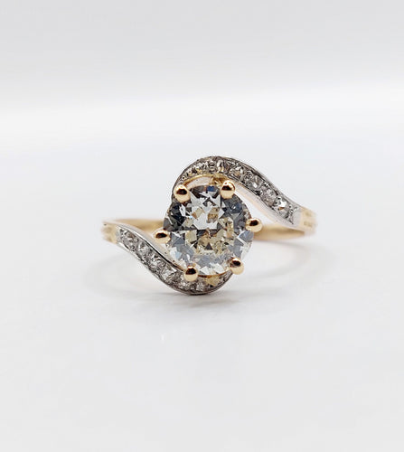 Bague 54.5 Bague tourbillon antique en or 18k et platine, diamant taille ancienne 1,35 ct 58 Facettes A06442
