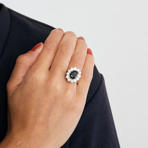Bague 52 BAGUE MARGUERITE SAPHIR ENTOURAGE DIAMANTS EN OR GRIS 18K 58 Facettes