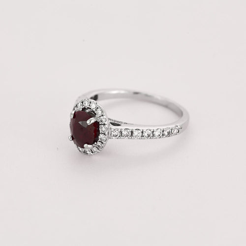 Bague 50 Bague en or blanc, rubis et diamants 58 Facettes LJ34