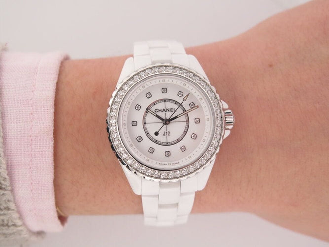 Montre montre CHANEL j12 h6418 33 mm ceramique diamant quartz ceramic 58 Facettes 266663