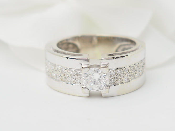 Bague 56 Bague solitaire en or blanc et diamant 0.55ct 58 Facettes 33137