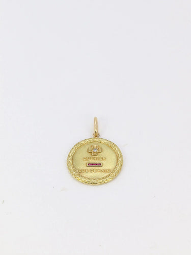 Pendentif Médaille Augis ronde couronne de laurier Plus qu’hier moins que demain or jaune diamant rubis 58 Facettes 678