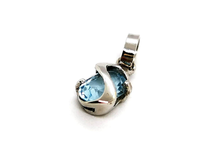 Pendentif Pendentif Or blanc Topaze 58 Facettes 1141378CD