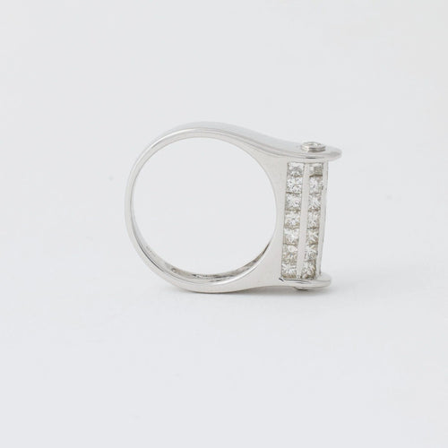 Bague 52 Bague or blanc et diamants 58 Facettes