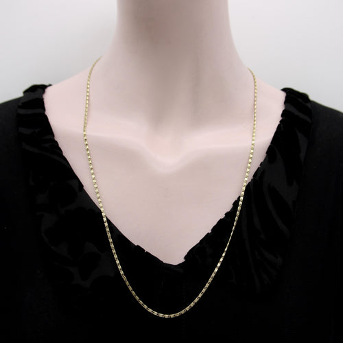 Collier Chaîne vintage à maillons entrelacés en or jaune de 26 pouces 58 Facettes A2003D