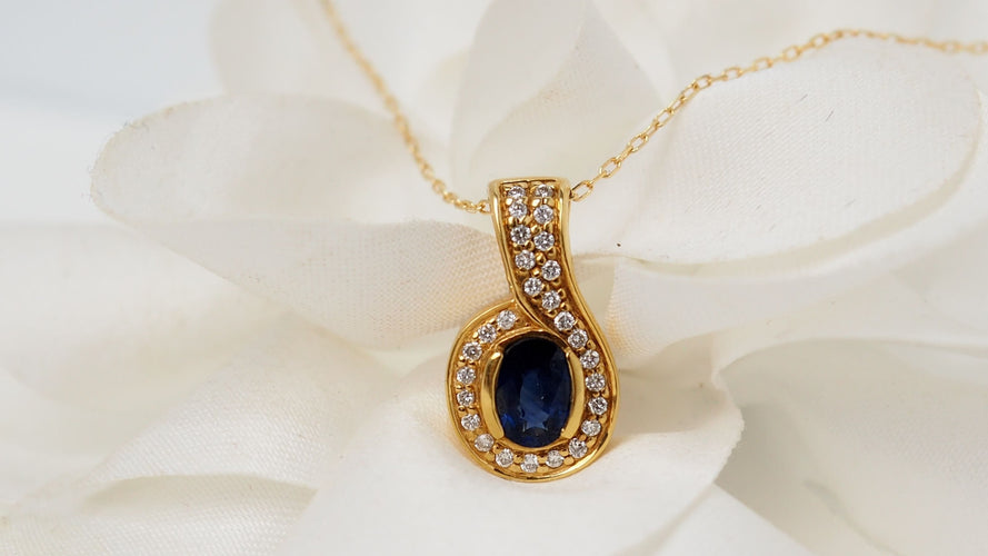Collier Collier en or jaune, saphir et diamants 58 Facettes 19704