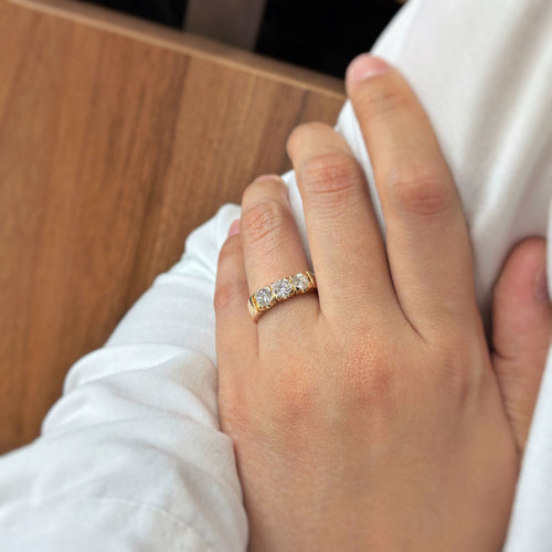 Bague 52 Bague - Or & Diamants 58 Facettes 250180R
