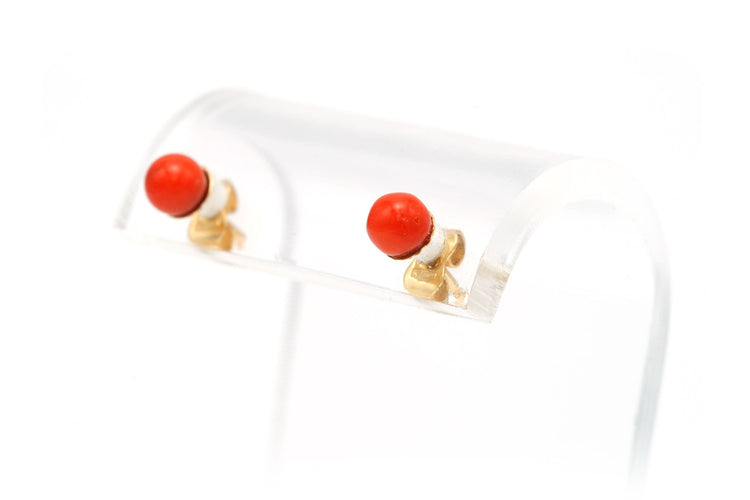 Boucles d'oreilles Boucles d'oreilles Art Déco en or jaune serties de corail 58 Facettes B540