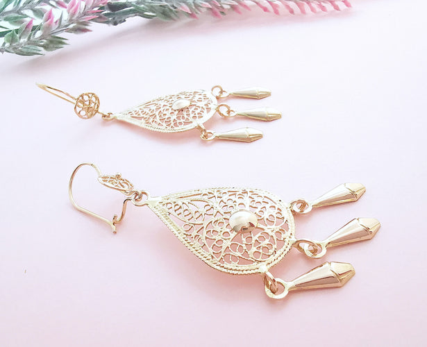 Boucles d'oreilles Boucles d'oreilles pendantes filigranées Or Jaune 58 Facettes AA 1648