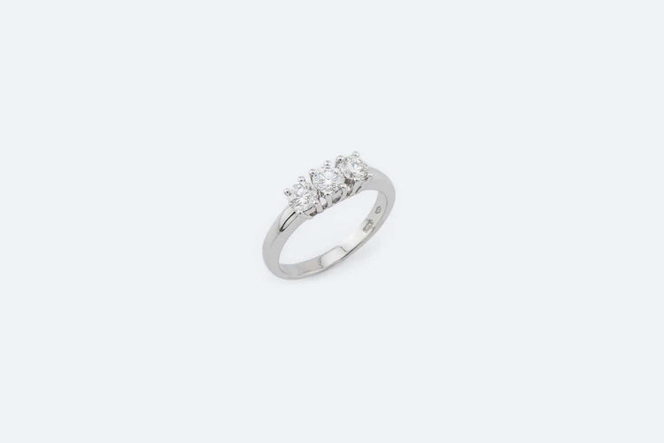 Bague 15 / Oro Bianco Trilogy in oro bianco con diamanti 58 Facettes ANL665